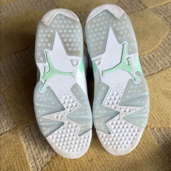 Air Jordan Retro 6 Mint Foam (M6.5/W8) - Picture 5 of 6